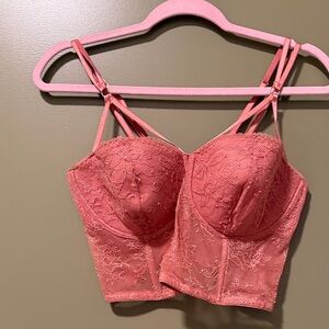 Elegant Lace Bustier in Pink